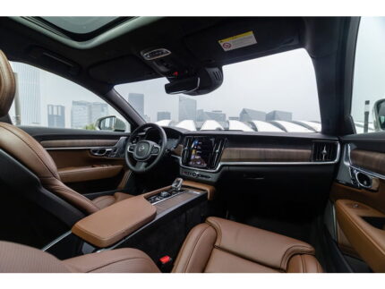 Volvo S90 (2020) Interior