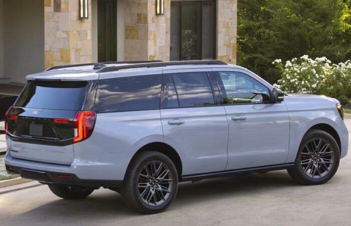 Ford Expedition (2025) Platinum - Image 2