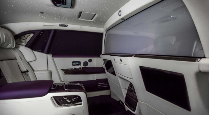 Rolls-Royce Phantom (2017) Interior - Image 3