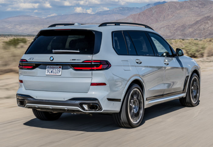 BMW X7 Series (2022) M-Sport - Image 2