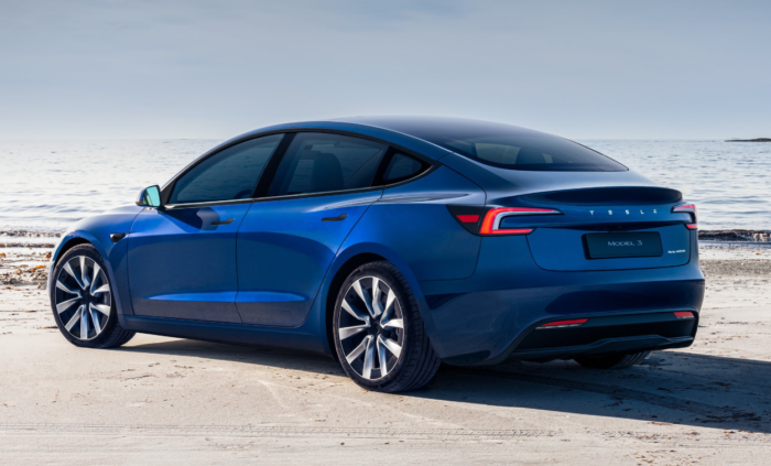 Tesla Model 3 (2023) - Image 2