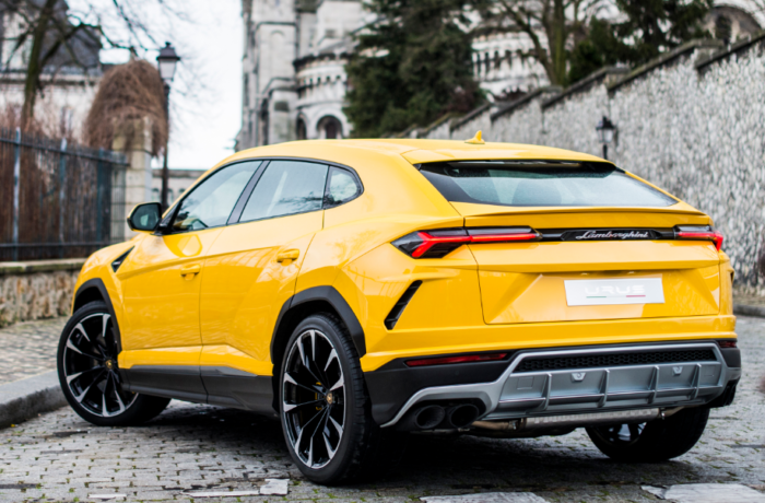 Lamborghini Urus (2018) - Image 2