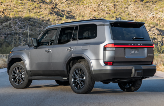 Lexus GX (2024) Premium - Image 2