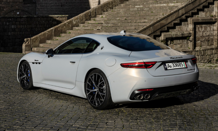 Maserati Gran Turismo (2023) Modena Coupe - Image 2
