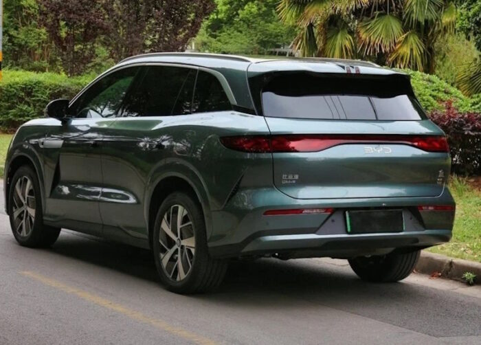 BYD Tang (2025) L - Image 2
