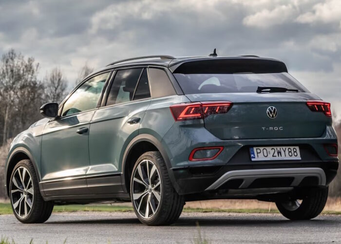 Volkswagen T-Roc (2021) Base - Image 2
