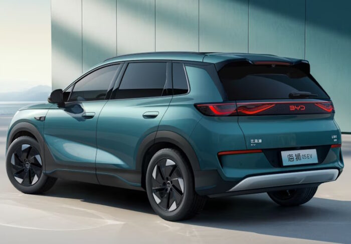 BYD Sealion 05 (2025) EV - Image 2