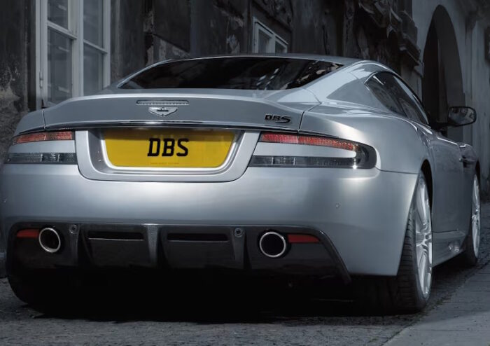 Aston Martin DBS (2010) - Image 2
