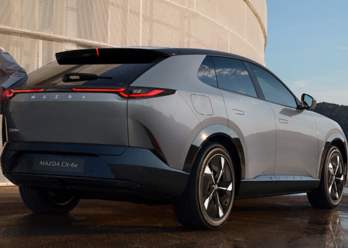 Mazda CX-6e (2026) - Image 2