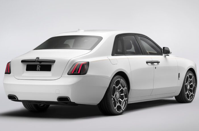 Rolls-Royce Ghost (2025) Black Badge - Image 2