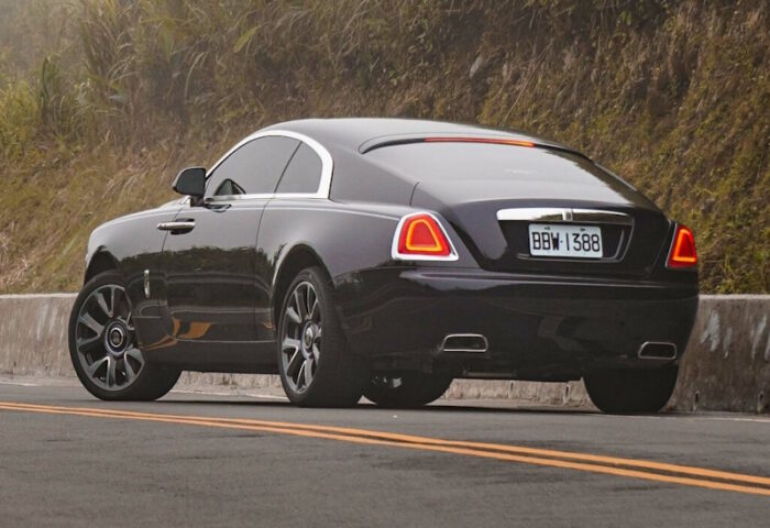 Rolls-Royce Wraith (2019) - Image 2