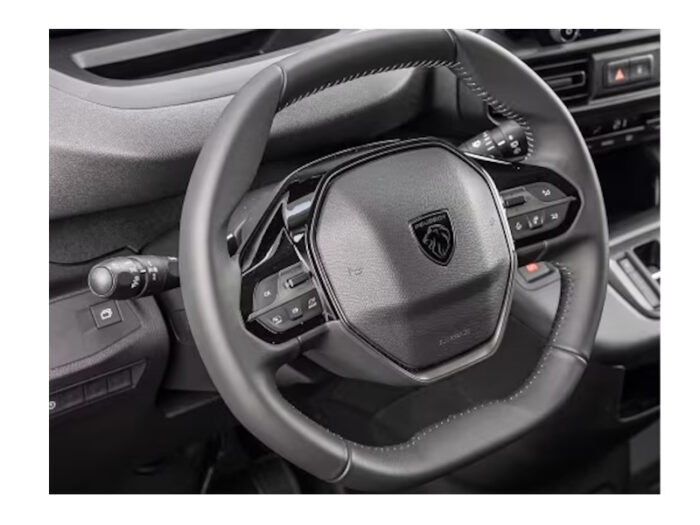 Peugeot E-Partner (2024) Interior - Image 2