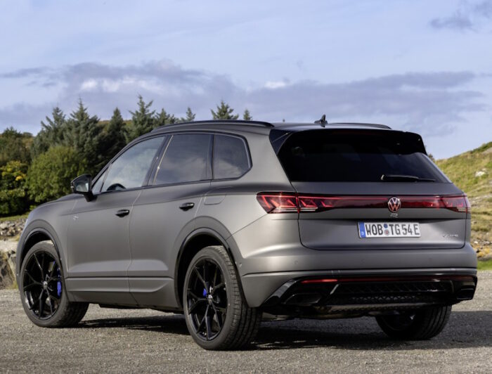 Volkswagen Touareg (2023) R - Image 2