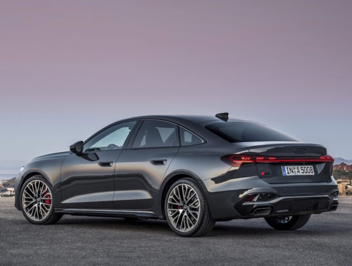 Audi A5 (2025) S-Line - Image 2