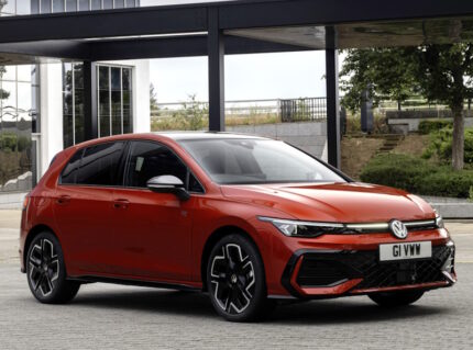 Volkswagen Golf (2024) R-Line Hatchback