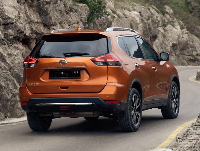 Nissan X-Trail (2018) - Image 2