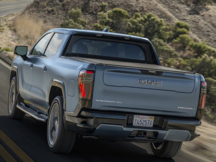 GMC Sierra (2025) EV Denali - Image 2
