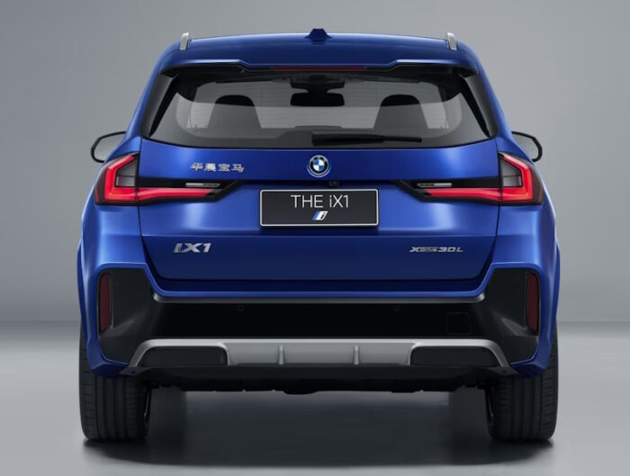 BMW iX1 (2024) M-Sport Long - Image 2